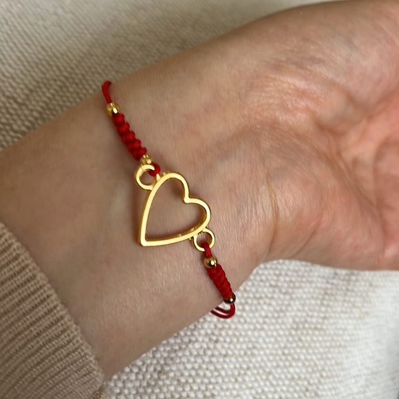 A two different design red handmade bracelets - Picture 2 of 5